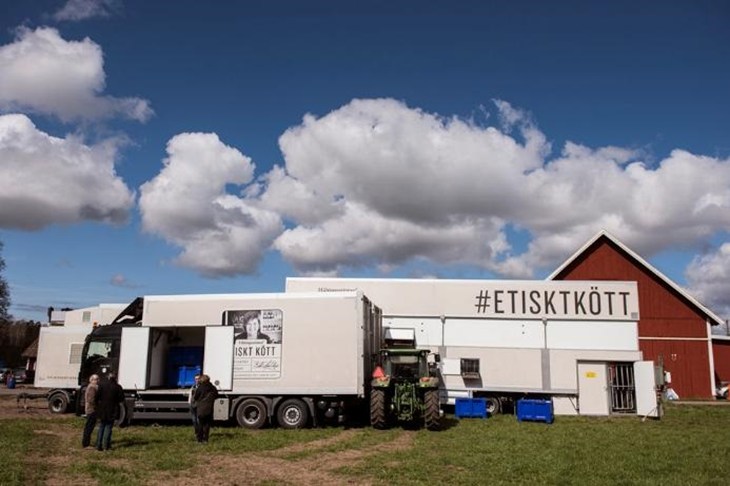 Camions Installés Vu Coté (1)